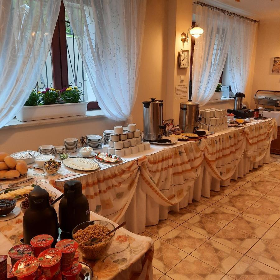 Osrodek Wypoczynkowy Buenos Aires Acomodação com café da manhã Kudowa-Zdrój Exterior foto